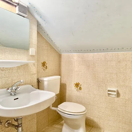 Doppelzimmer Mit Privatem Bad Διαμέρισμα *